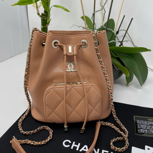 ‼️SOLD‼️NEW 21P CHANEL CARAMEL BROWN BUCKET BAG - Picture 15 of 16